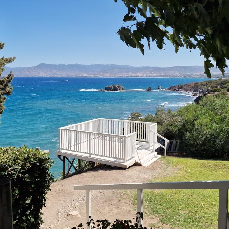 Outdoor terrace seating suitable for families in Valencia